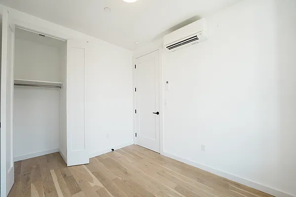 Bedroom, photo 3