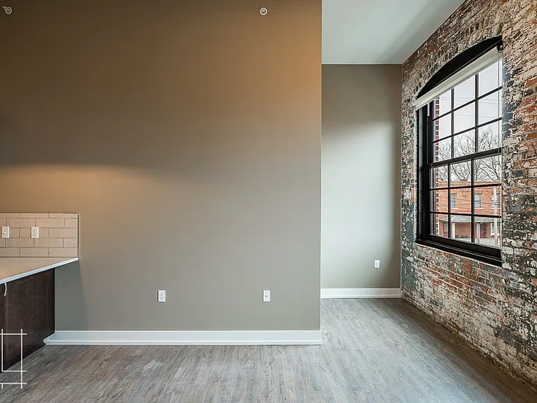 180 Detroit Ave — Photo 41