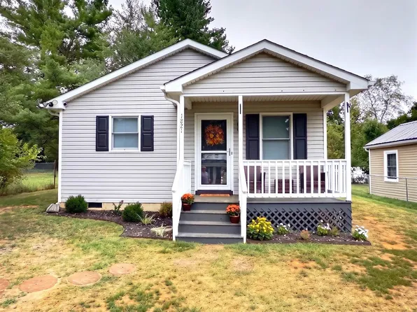 1821 Vinson St, Staunton, VA 24401