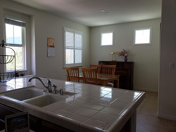 4th image of 7000 N Mariposa Ln