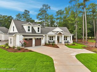 208 E Winding Way, Wallace, NC 28466