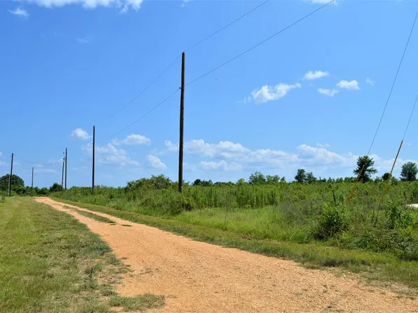 Greenbriar Ln, McComb, MS 39648