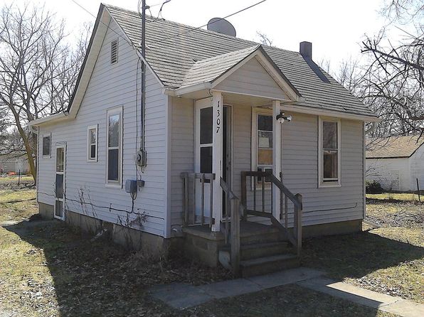 1307 Henry St