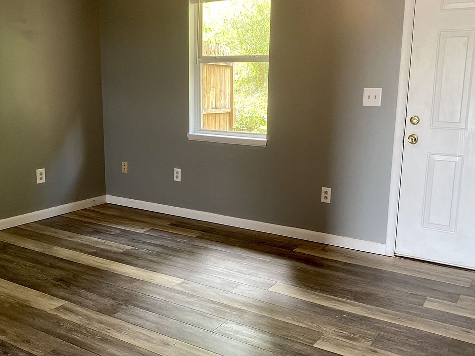 1st image of 5724 Stiles Dr