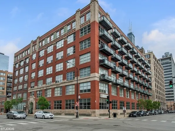 333 S Desplaines St APT 606, Chicago, IL 60661