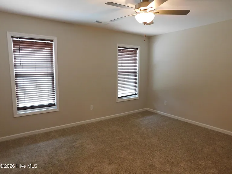 710 N B St — Photo 19