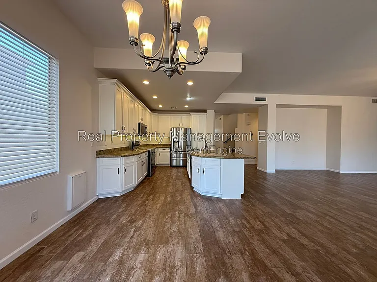 1234 W Remington Dr — Photo 10