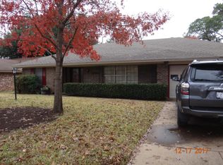 1906 Green Meadow Ct, Arlington, TX 76013