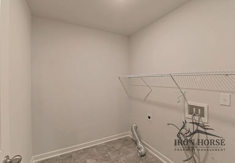 835 Baker View Ln — Photo 27