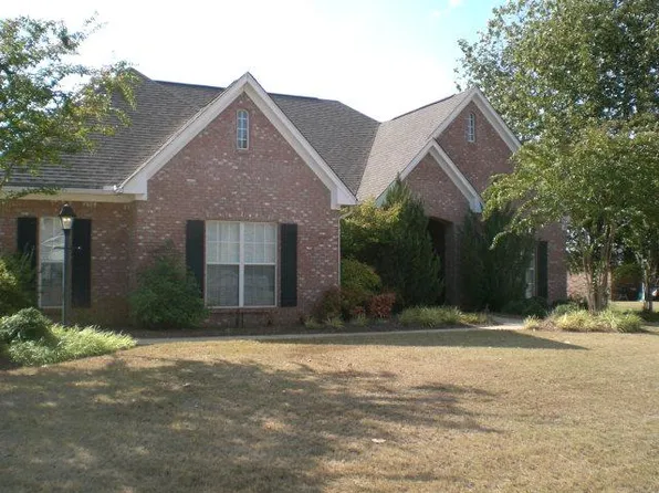 1002 Scarlett Dr, Oxford, MS 38655