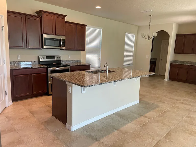 10273 Meadow Brook Dr — Photo 3