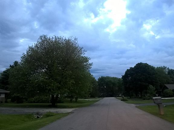 5th image of 9693 Squire Ln