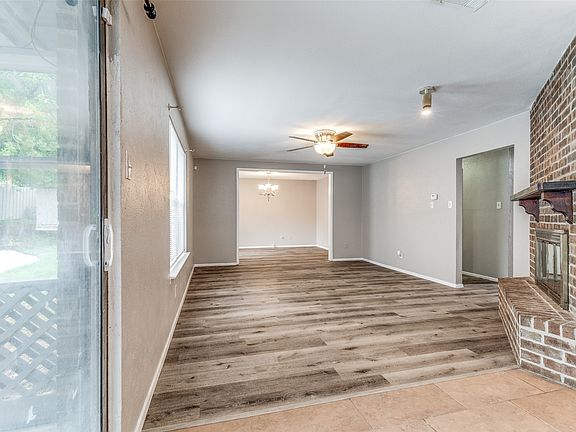 5th image of 408 Windwood Ct
