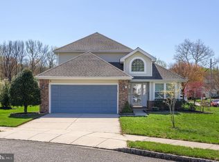 2 Drake Ct, Mount Laurel, NJ 08054