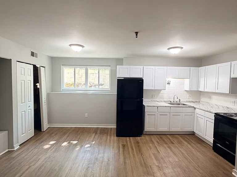 143 Sheffield Ave #2-A — Photo 2