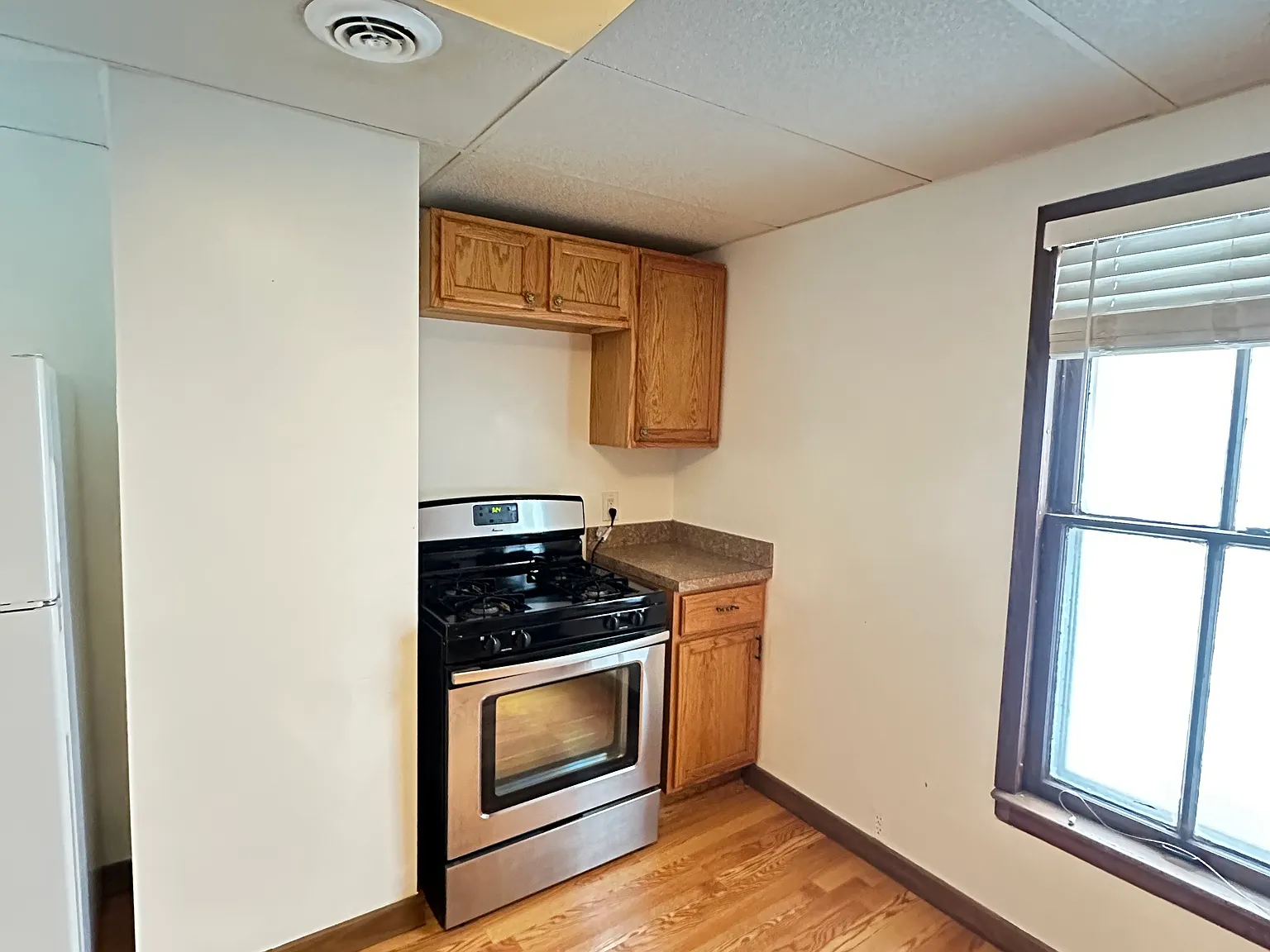 1 bed, 700 sqft, $1,175 — Photo 2