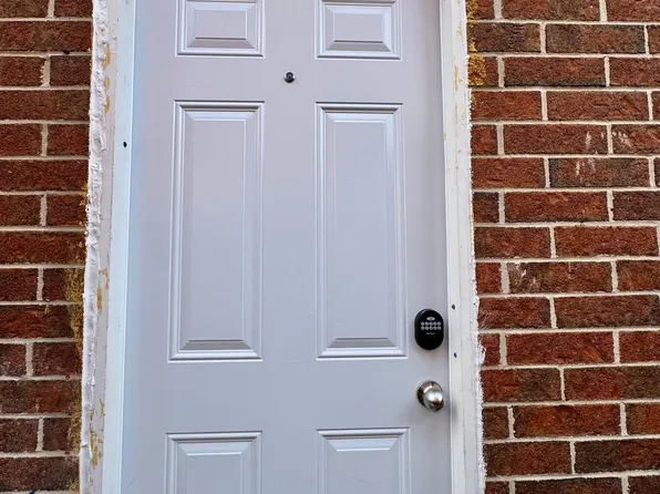 4204 Perivale Rd #Basement, Mississauga, ON L5C 3Y5