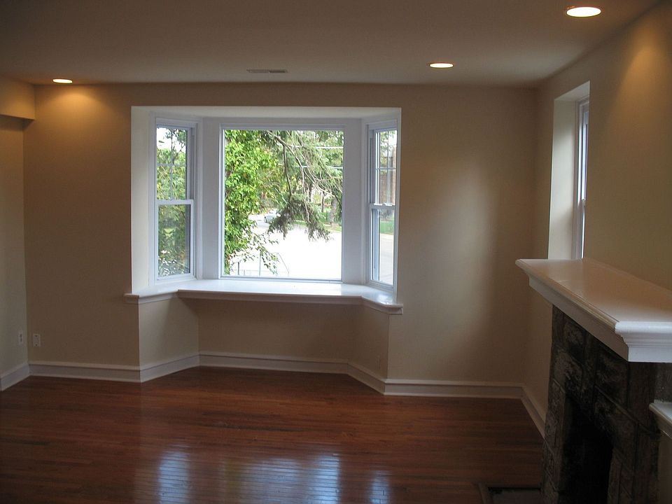 Living room bay window