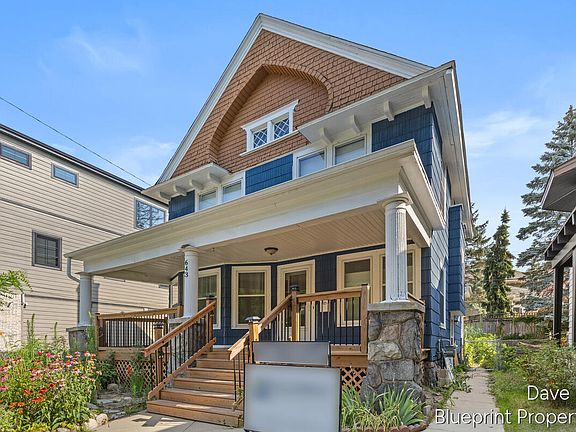 2nd image of 643 Lake Dr SE