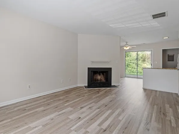 105 Coleridge Ct, Carrboro, NC 27510