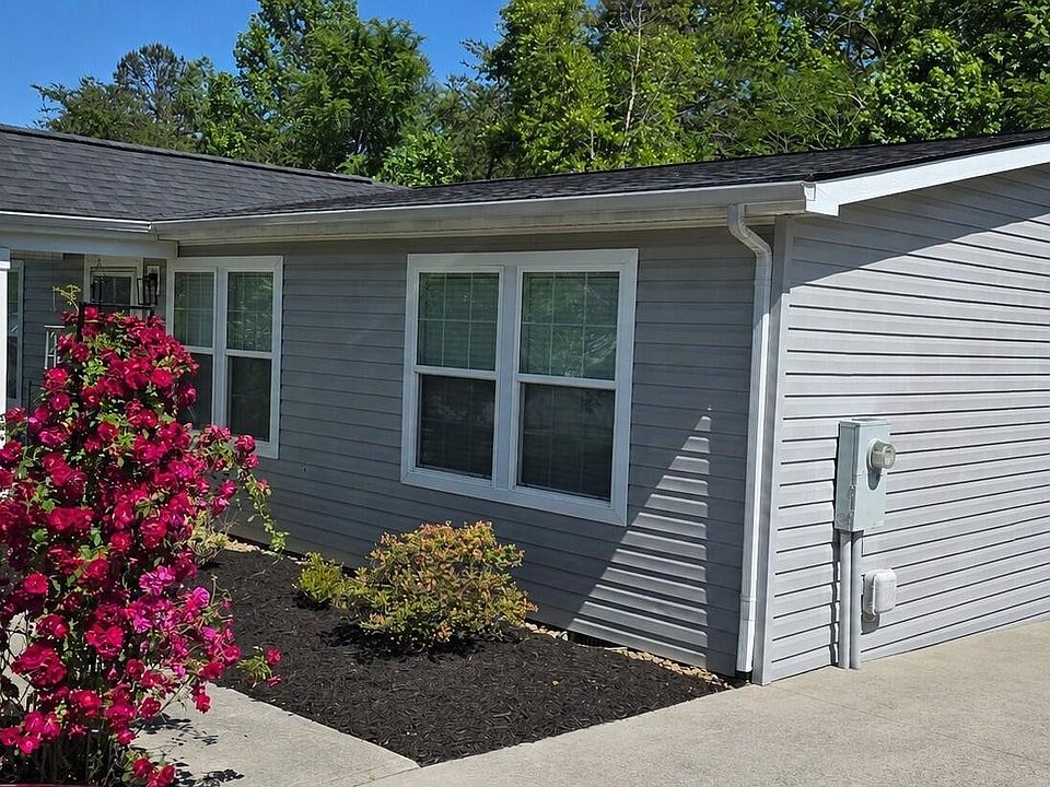 1st image of 400 Contentment Ln