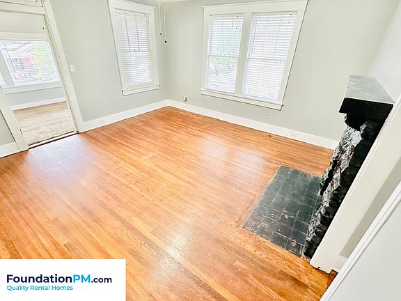 5th image of 1756 Lawrence Ave #B