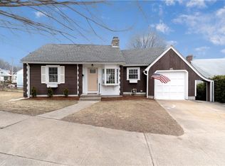 735 Mount Pleasant Ave, Providence, RI 02908