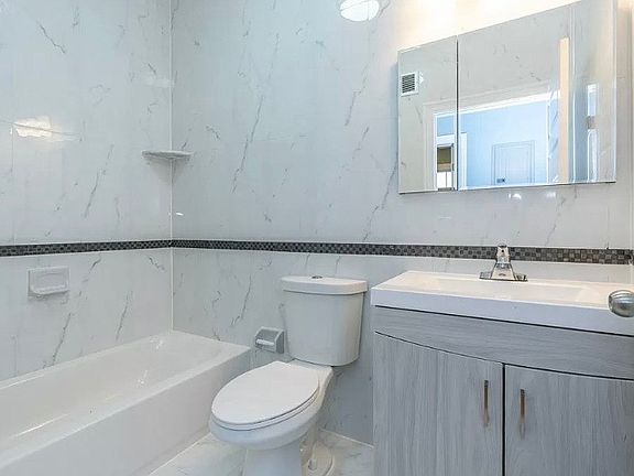 2nd image of 210-210.5 Terrace Ave #1