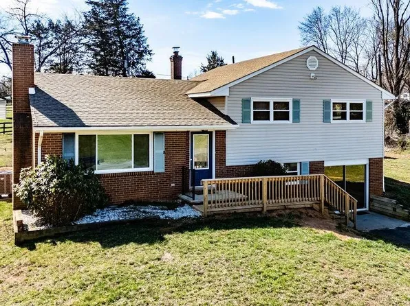 492 Avon Rd, Afton, VA 22920