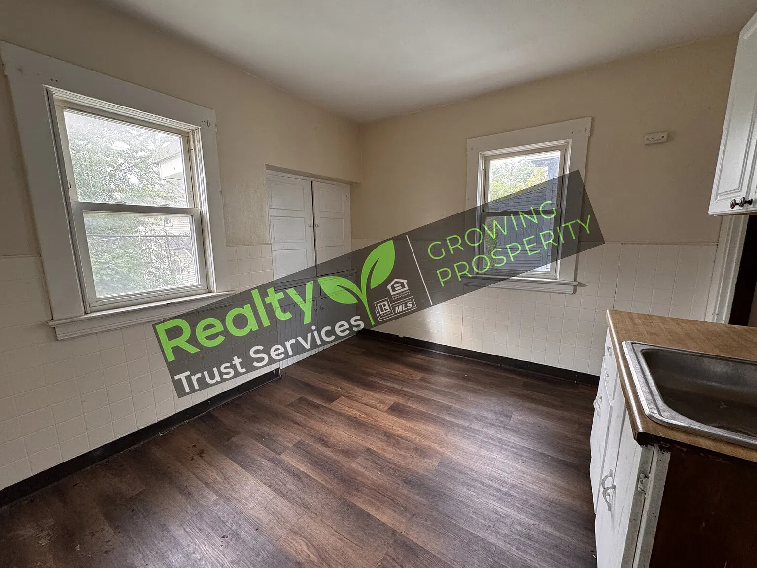 7918 Goodman Ave. Up, Cleveland OH 44105 — Photo 4