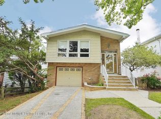 69 Motley Ave, Staten Island, NY 10314