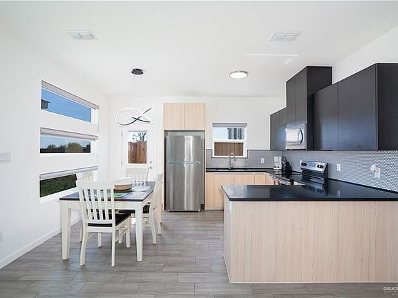 5th image of 12509 N 40th St #3