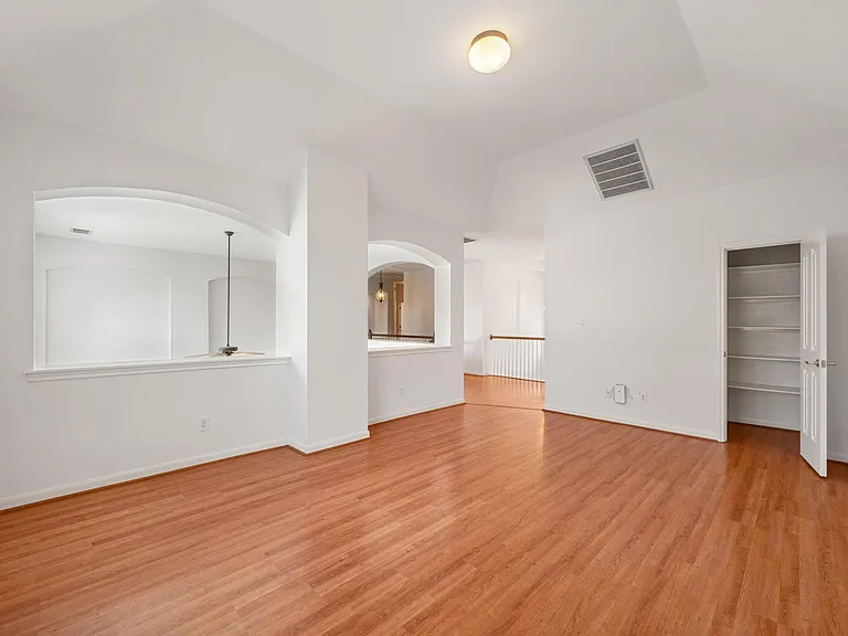 6920 Larue Belle Cv — Photo 21
