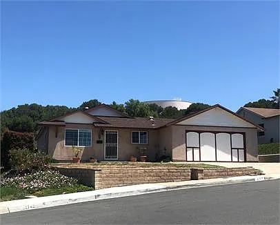 2750 Dahlia Ave Photo 1