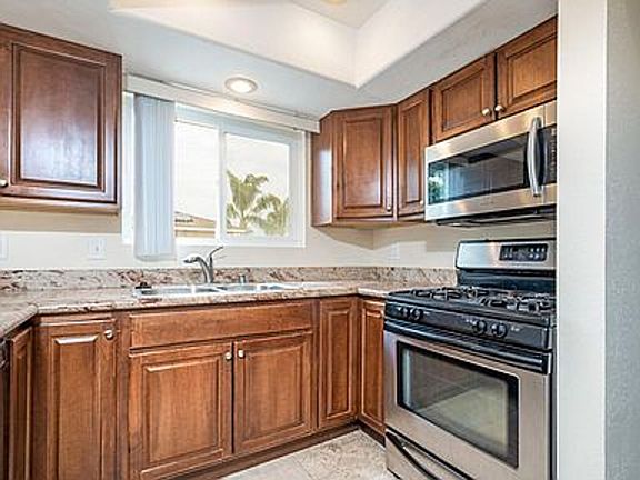 2nd image of 277 Elm Ave APT C