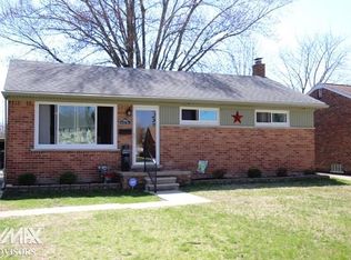 23012 Brookdale Blvd, Saint Clair Shores, MI 48082