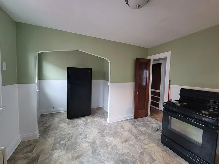 16 Godfrey St #2 — Photo 6