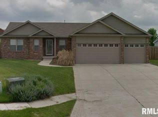 406 Mayapple Gln, Chatham, IL 62629