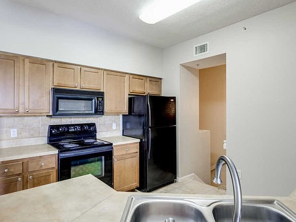 4th image of 7206 Myrtlewood Cir W #206