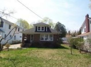 42 Bennett St, Kings Park, NY 11754