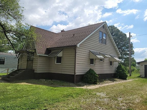 2nd image of 5004 Lakeview Dr