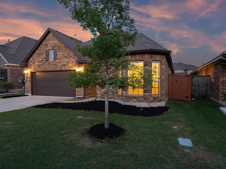 2428 Granite Hill Dr — Photo 81