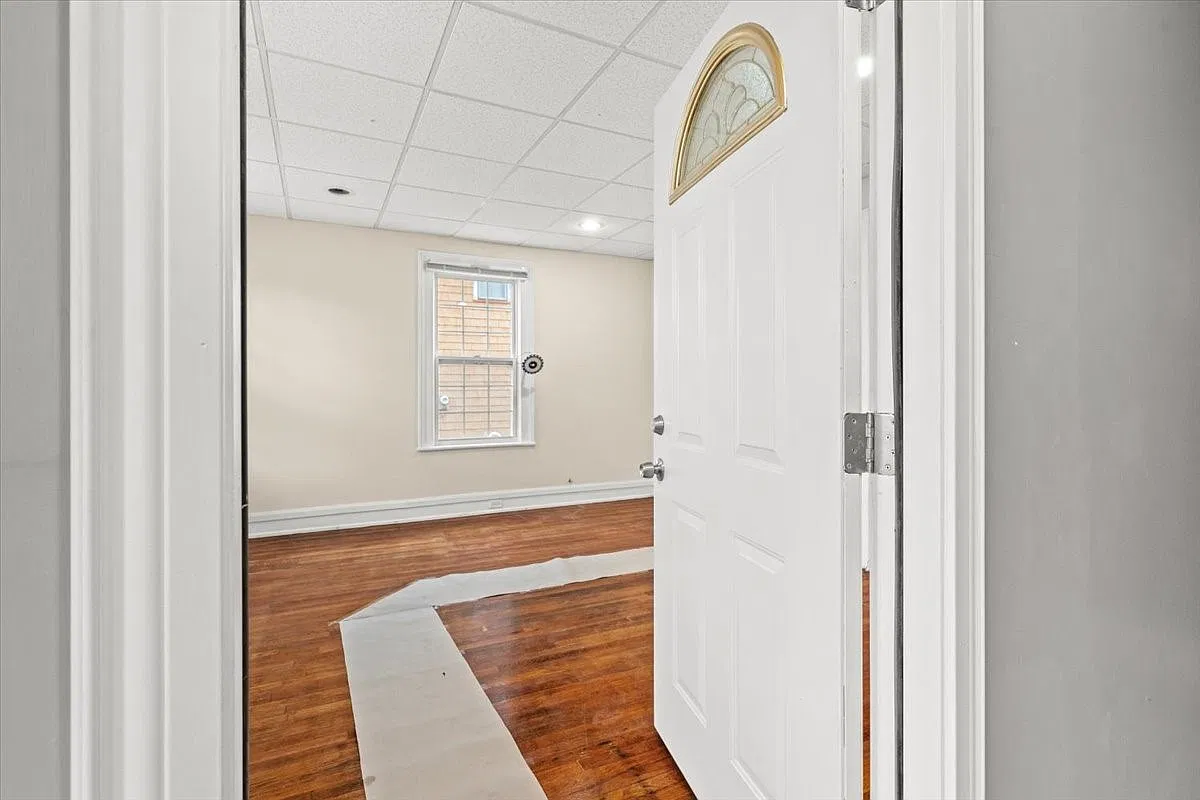 2 bed, 1.0 bath, 1000 sqft, $1,500 — Photo 4