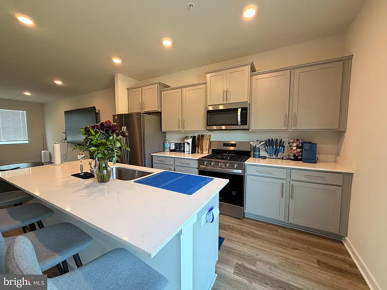 16605 Green Glade Dr — Photo 5