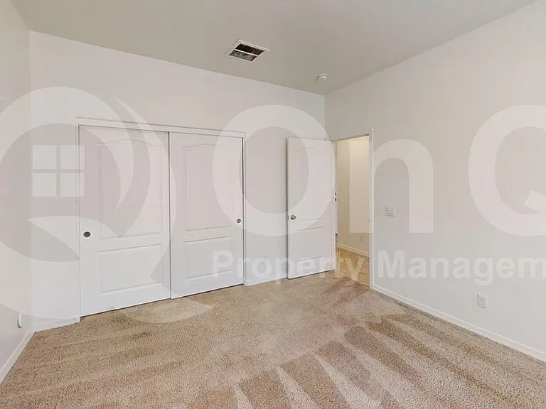 12204 W Ocotillo Ln — Photo 11