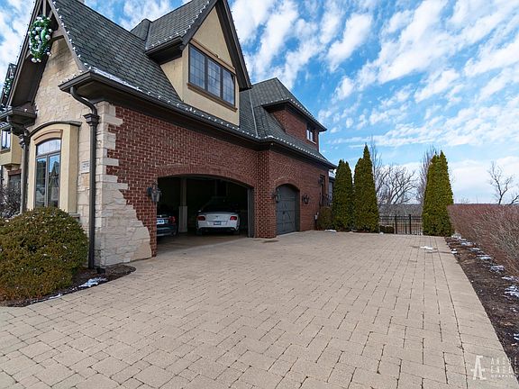 3rd image of 12330 Briarcliffe Dr
