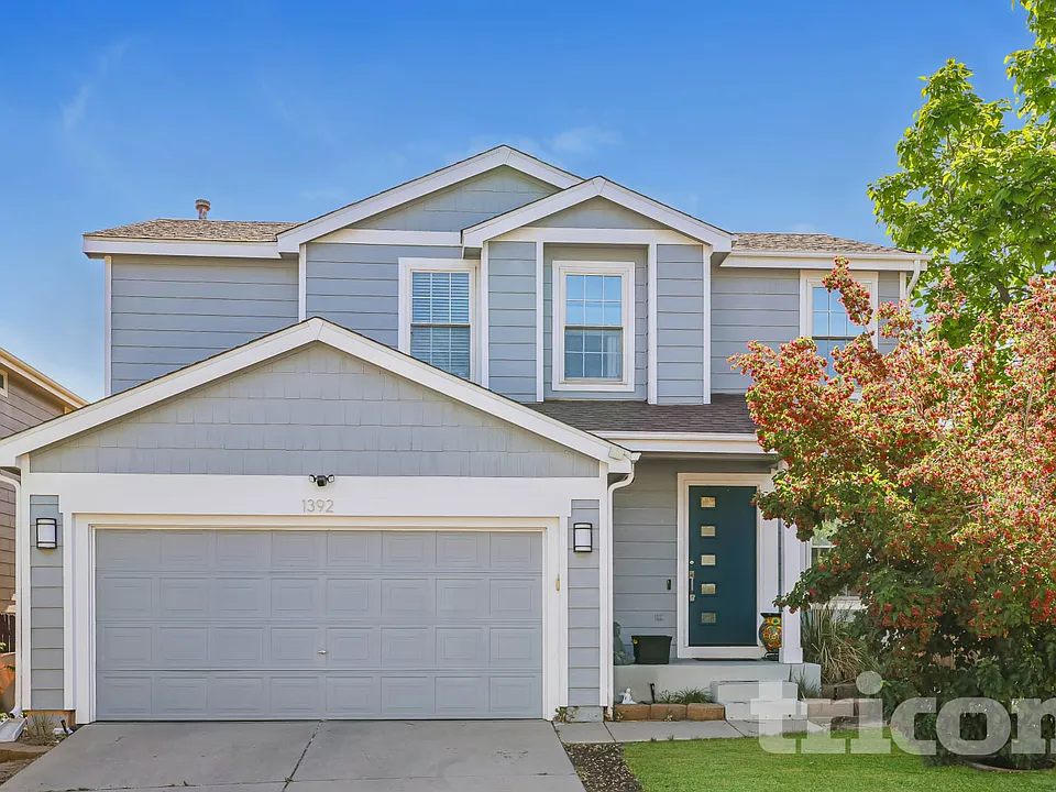 1392 S Akron Ct