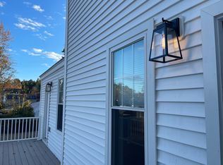 7 Whittier Ave #1, Amesbury, MA 01913