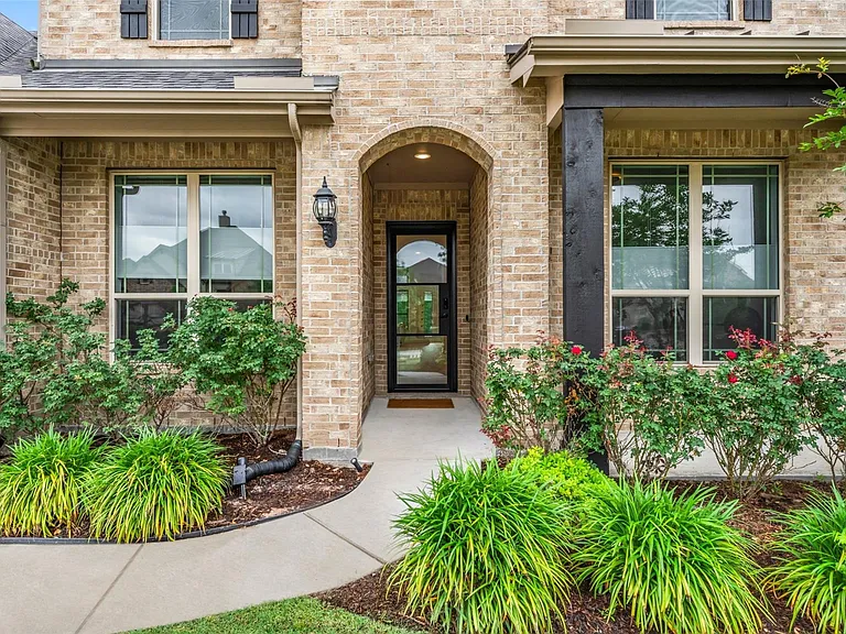 1053 Bat Hawk Ct — Photo 4