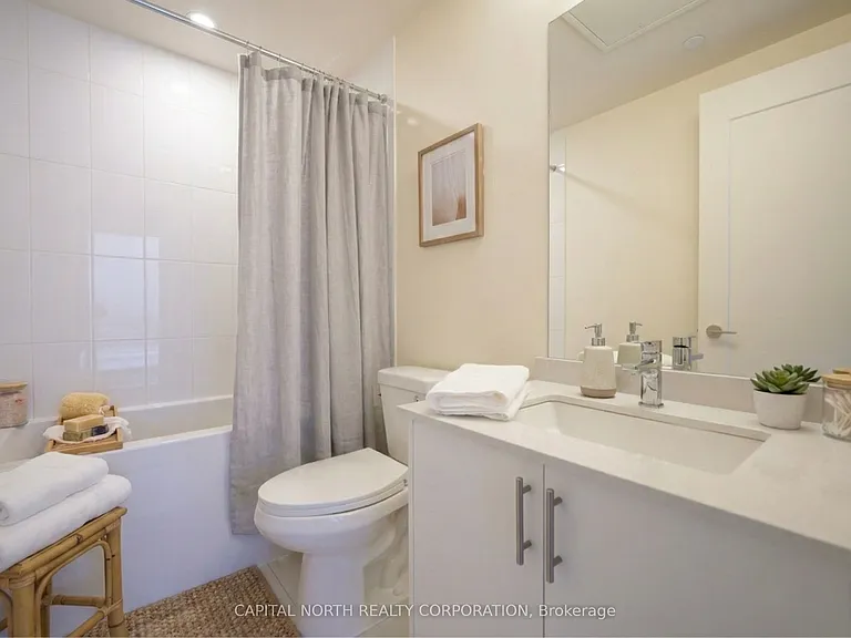 27 Korda Gate #1404 — Photo 15